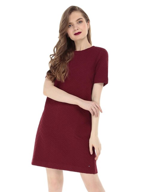 Vestido Tommy Hilfiger rojo texturizado casual en Liverpool