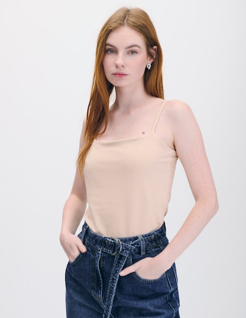 Top cuello con escote tirante delgado 1