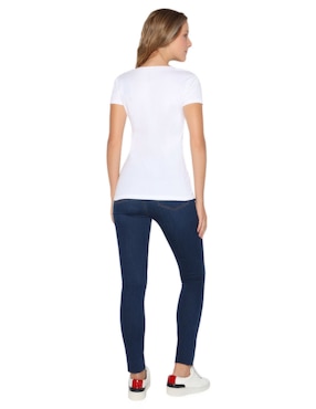 Playera manga corta Tommy Hilfiger cuello v para mujer