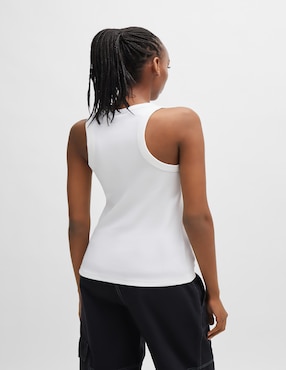 Playera sin manga HUGO BLUE cuelo redondo para mujer