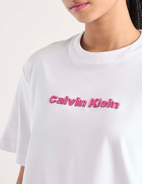 Playera manga corta Calvin Klein Jeans cuello redondo para mujer