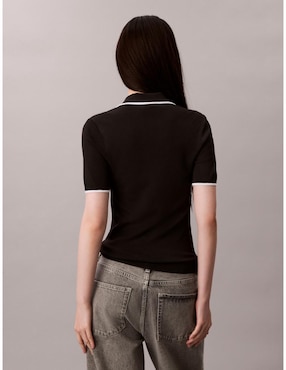Playera manga corta Calvin Klein Jeans cuello camisero para mujer