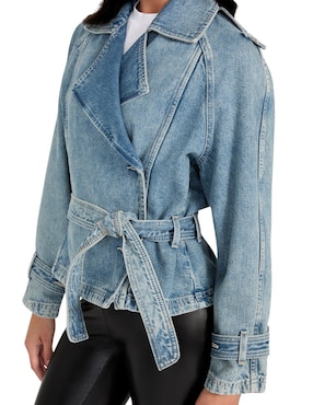 Chamarra Guess para mujer