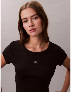 Playera manga corta Calvin Klein Jeans cuello redondo para mujer