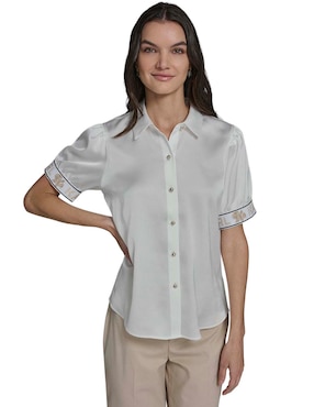 Blusa Karl Lagerfeld Paris manga corta para mujer