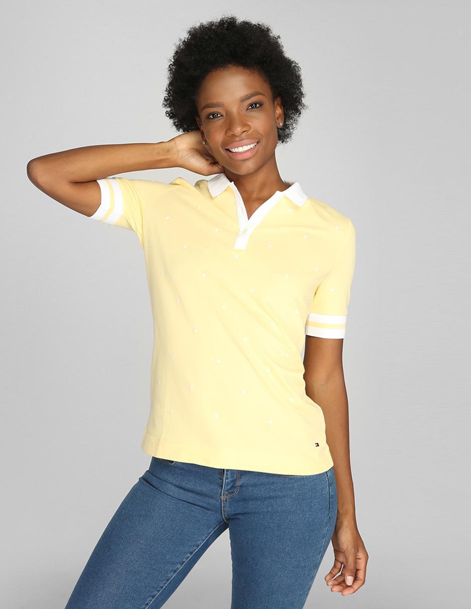 Playera polo Tommy Hilfiger amarillo claro a lunares en Liverpool
