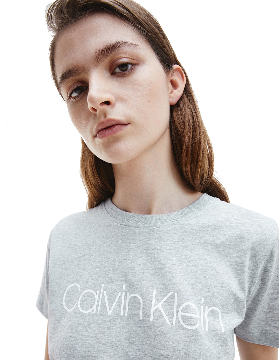 Playera manga corta cuello redondo para mujer 3