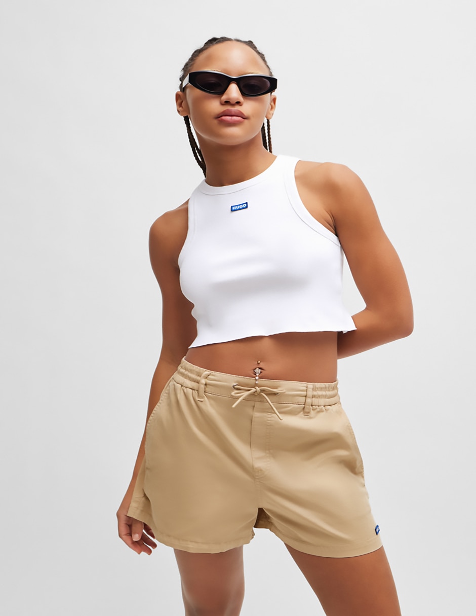 Top cuello redondo escote regular tirante clásico 4
