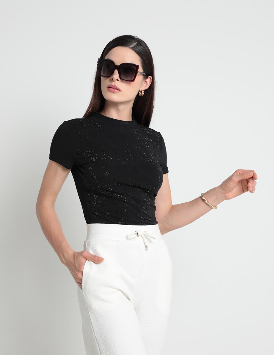 Playera manga corta cuello redondo para mujer