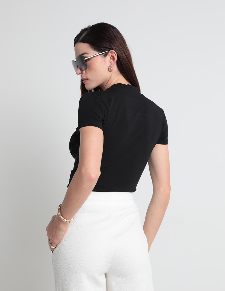 Playera manga corta cuello redondo para mujer 2