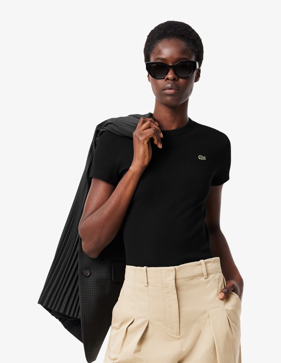 Playera manga corta Core Essentials cuello redondo para mujer