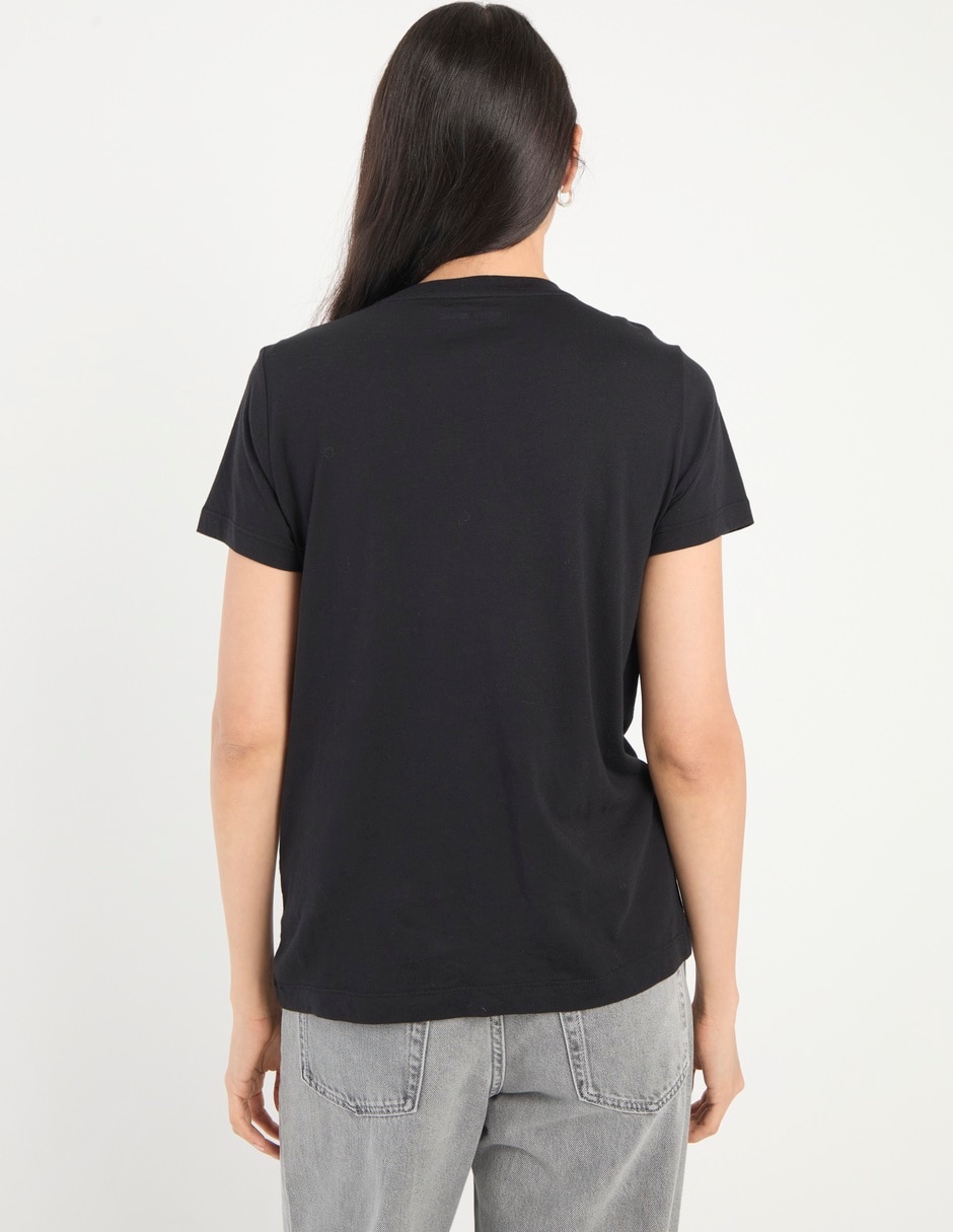 Playera manga corta cuello redondo para mujer 6