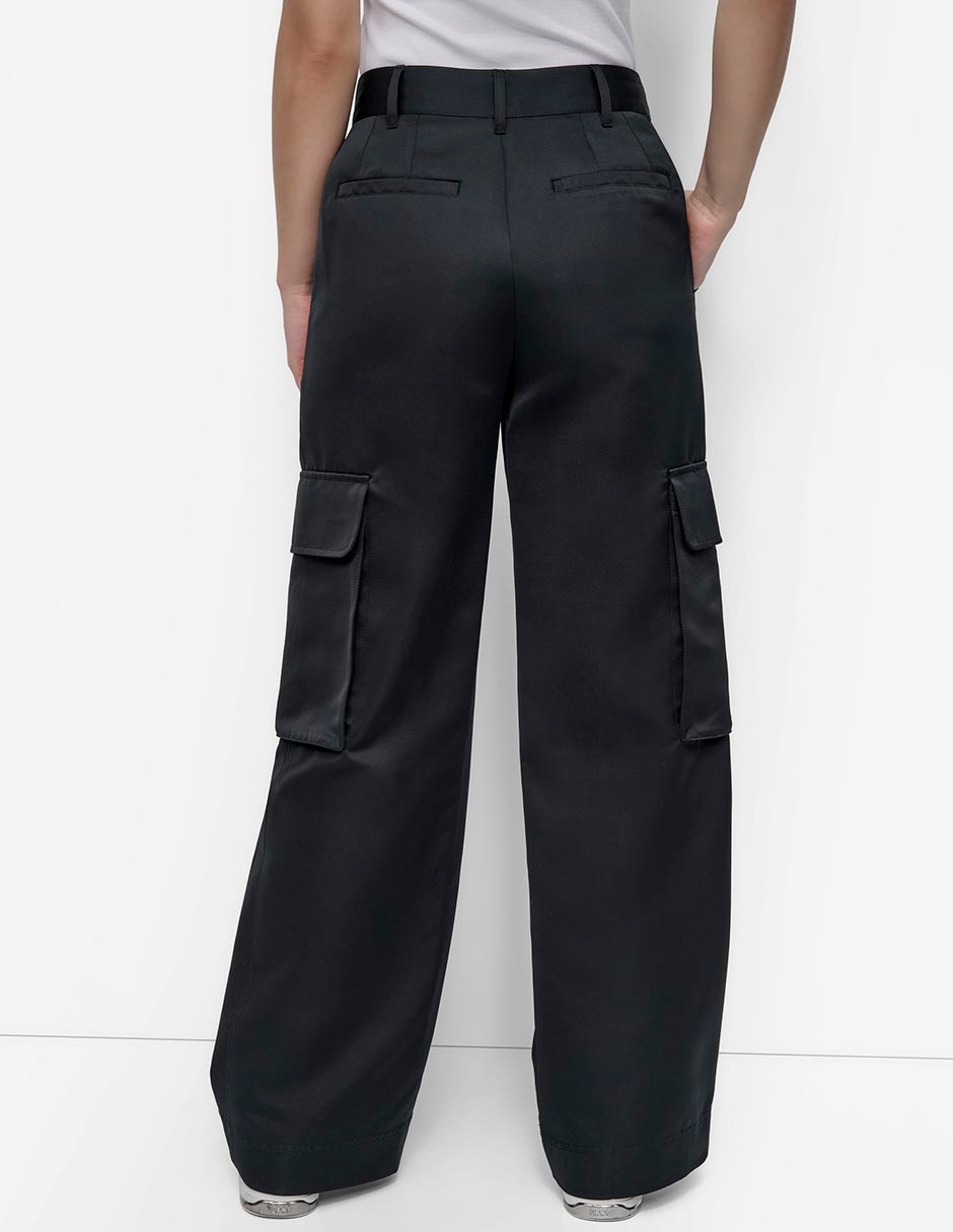 Pantalón cargo amplio para mujer 4