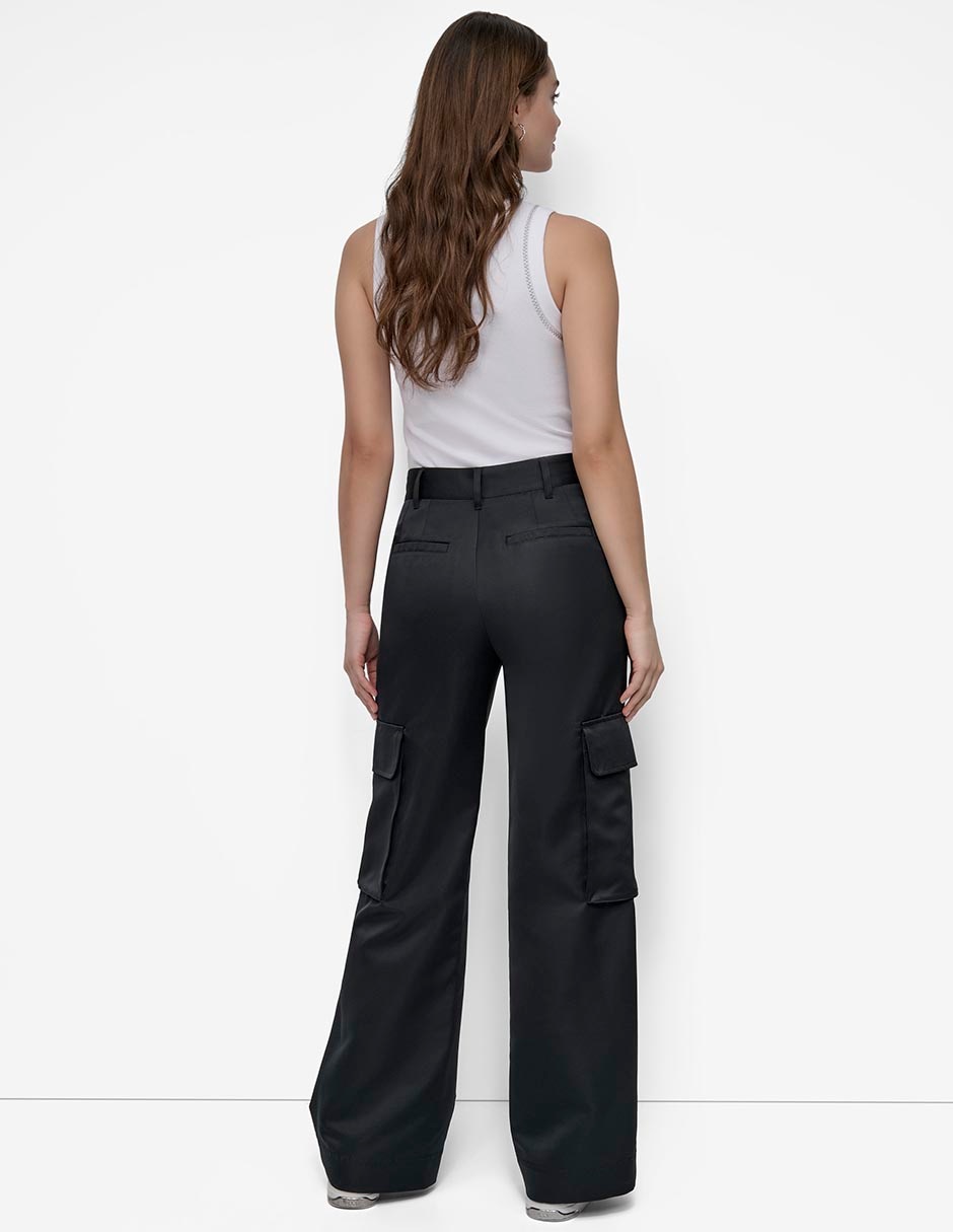 Pantalón cargo amplio para mujer 7