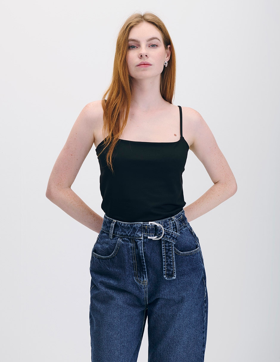 Top cuello con escote tirante delgado