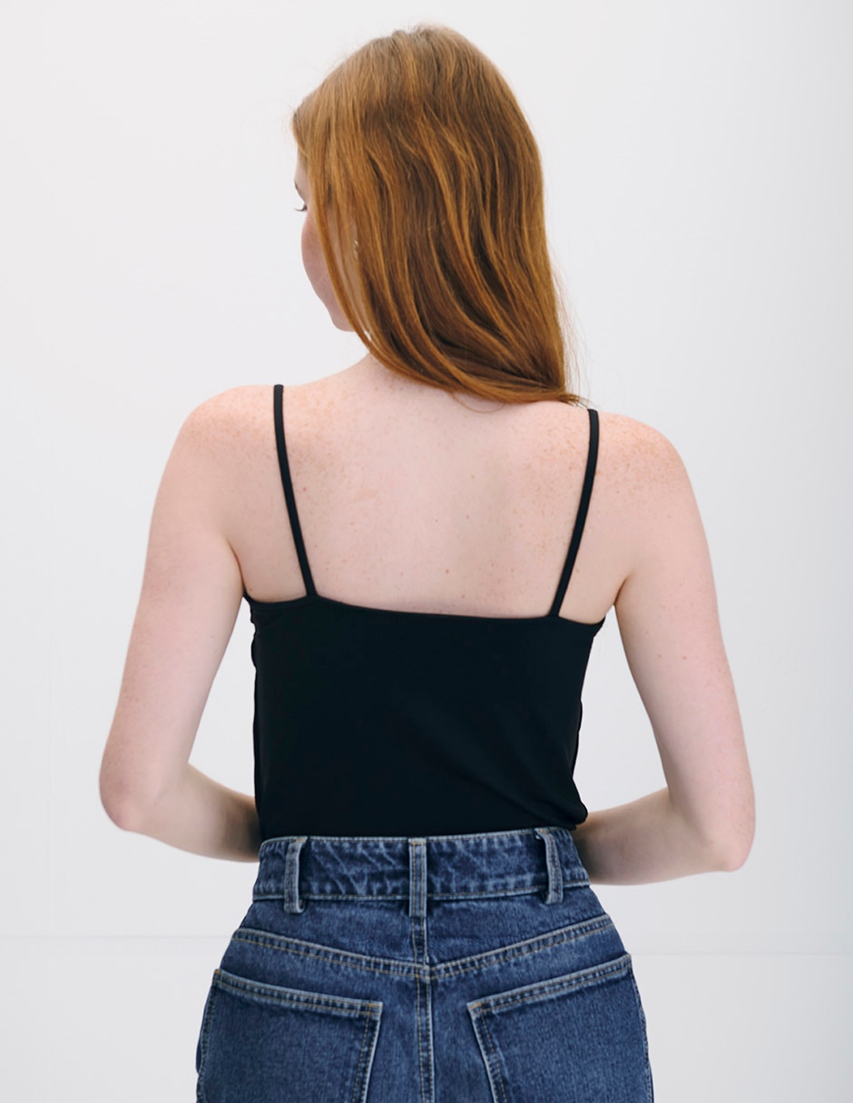 Top cuello con escote tirante delgado 2
