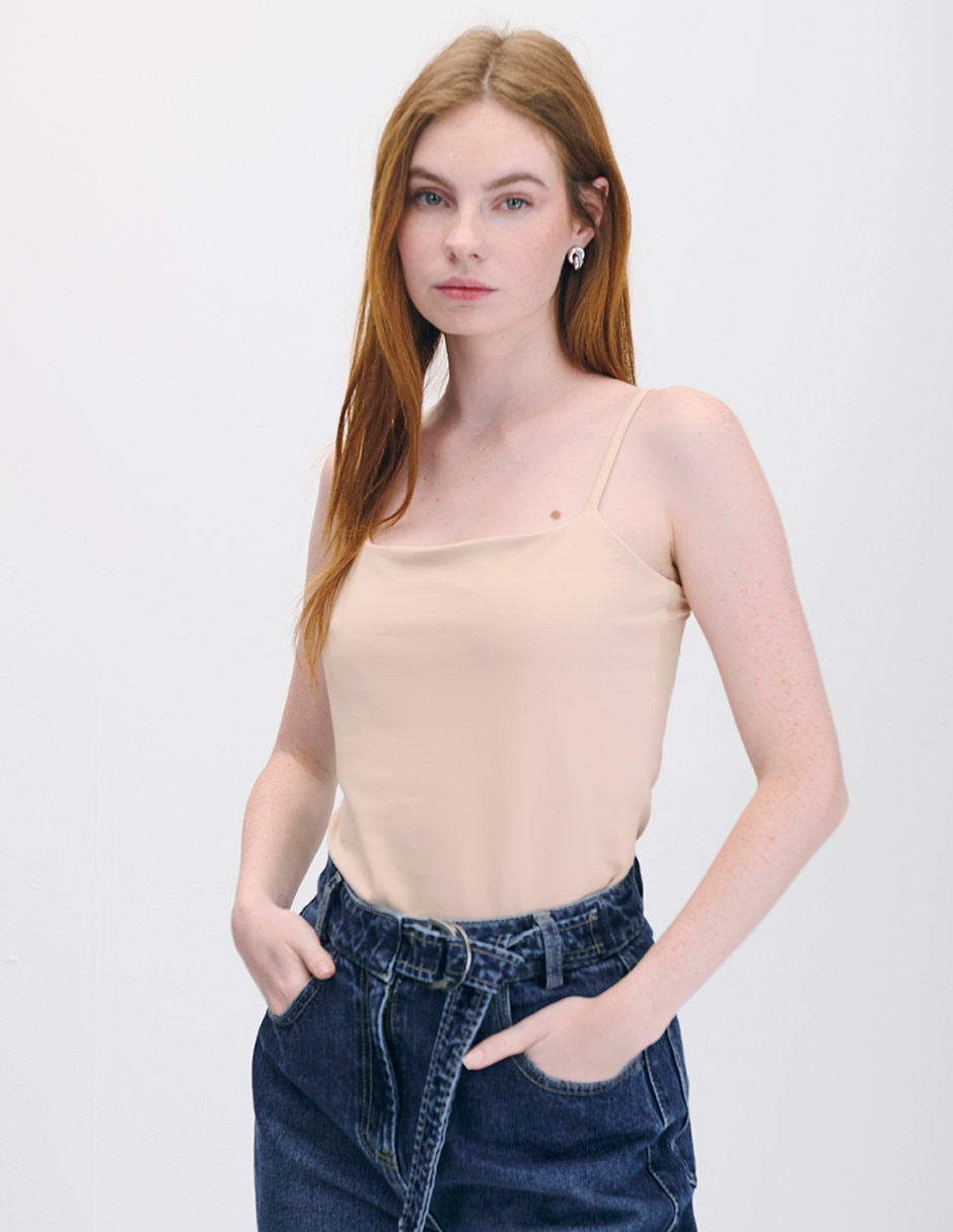 Top cuello con escote tirante delgado