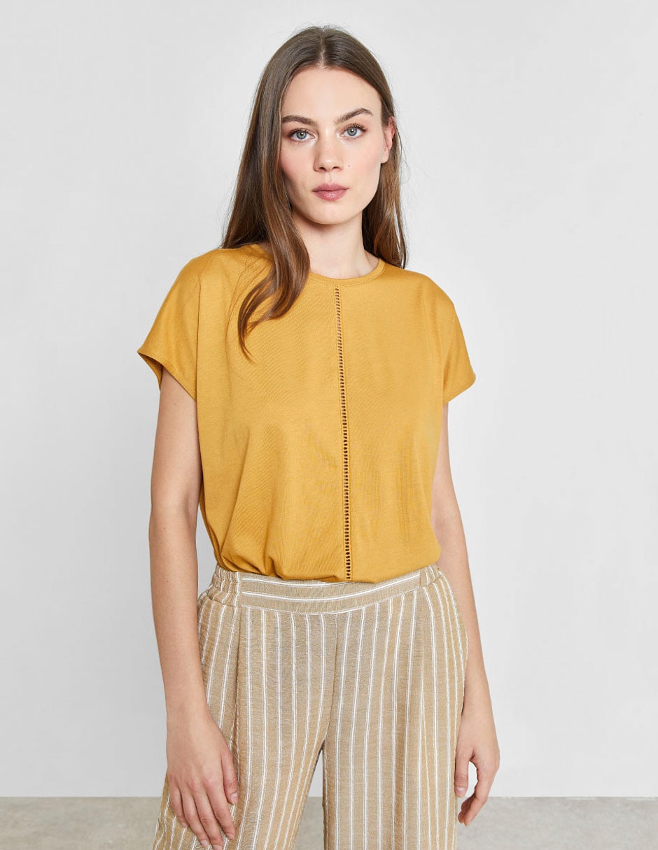 Playera manga corta cuello redondo para mujer