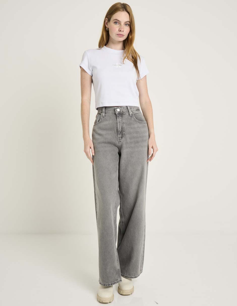Playera manga corta Calvin Klein cuello redondo para mujer 3