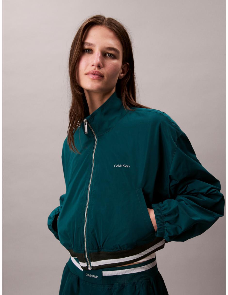 Chamarra casual Calvin Klein Jeans impermeable para mujer Liverpool