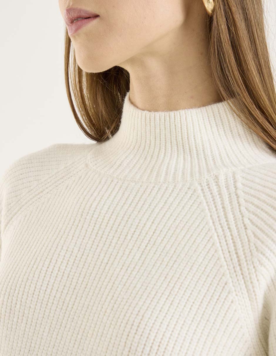 Suéter Jeans cuello alto para mujer 4