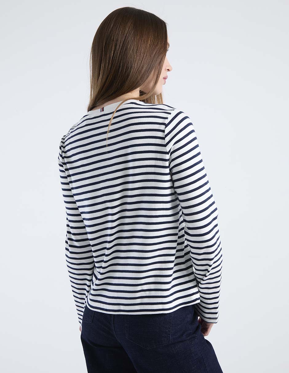 Playera manga larga cuello redondo para mujer 6