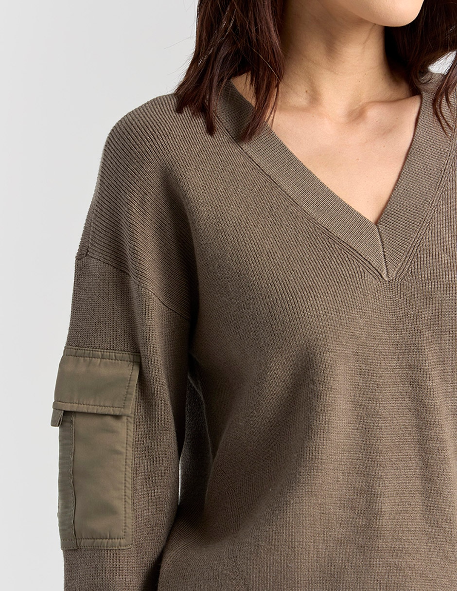 Suéter cuello V para mujer 4