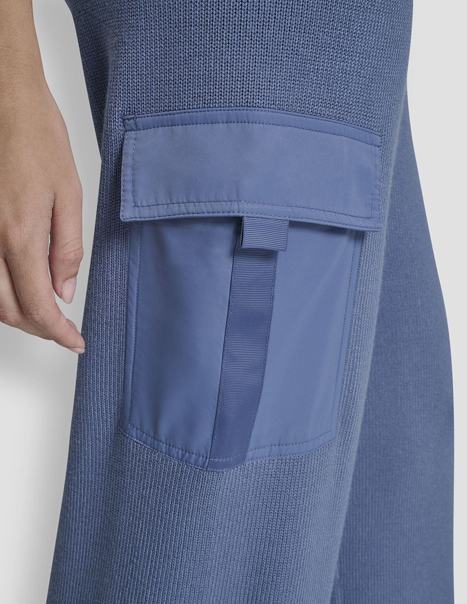 Pantalón cargo flare para mujer 4
