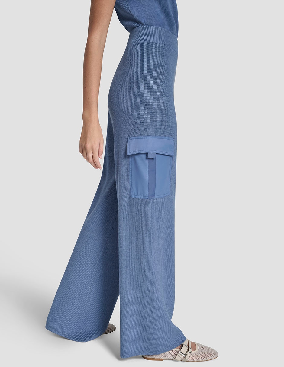 Pantalón cargo flare para mujer 5