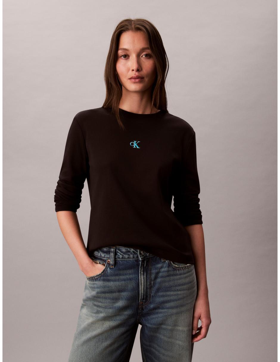 Playera manga larga cuello redondo para mujer