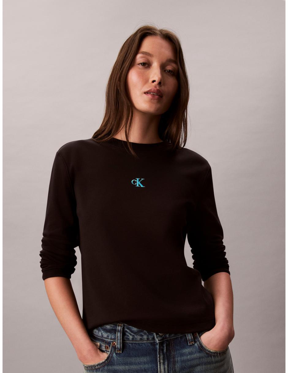 Playera manga larga cuello redondo para mujer 5