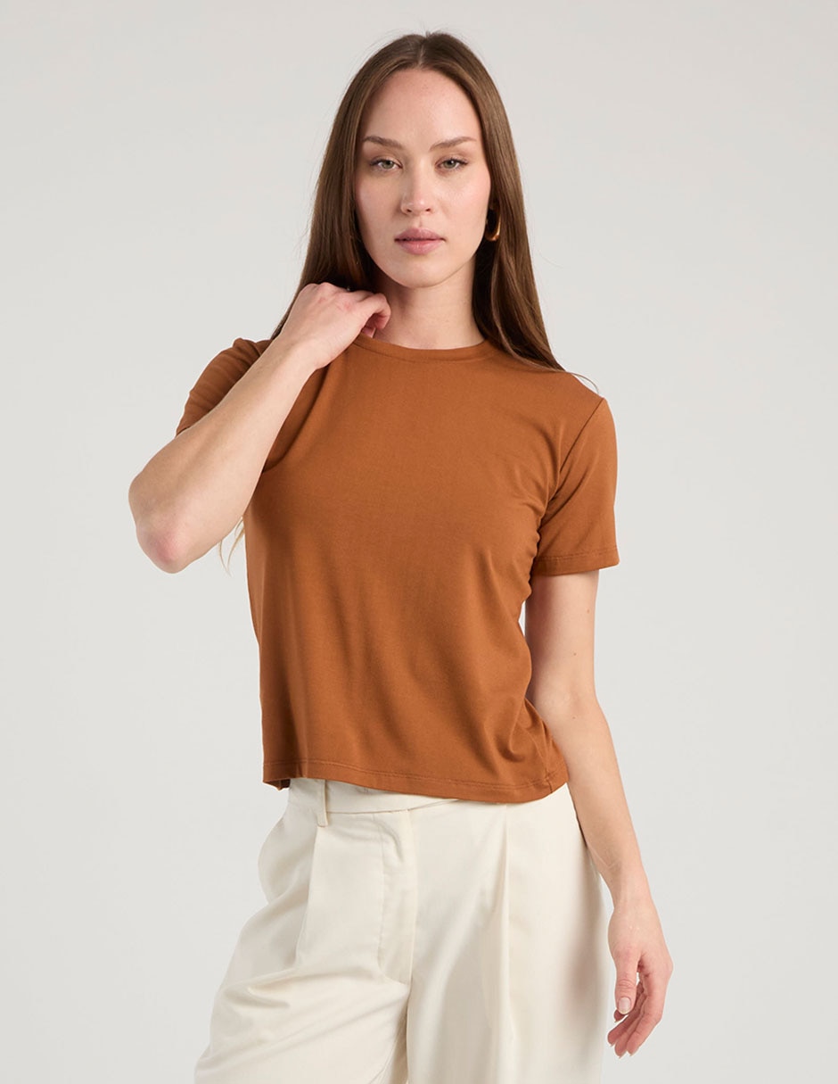 Playera manga corta cuello redondo para mujer