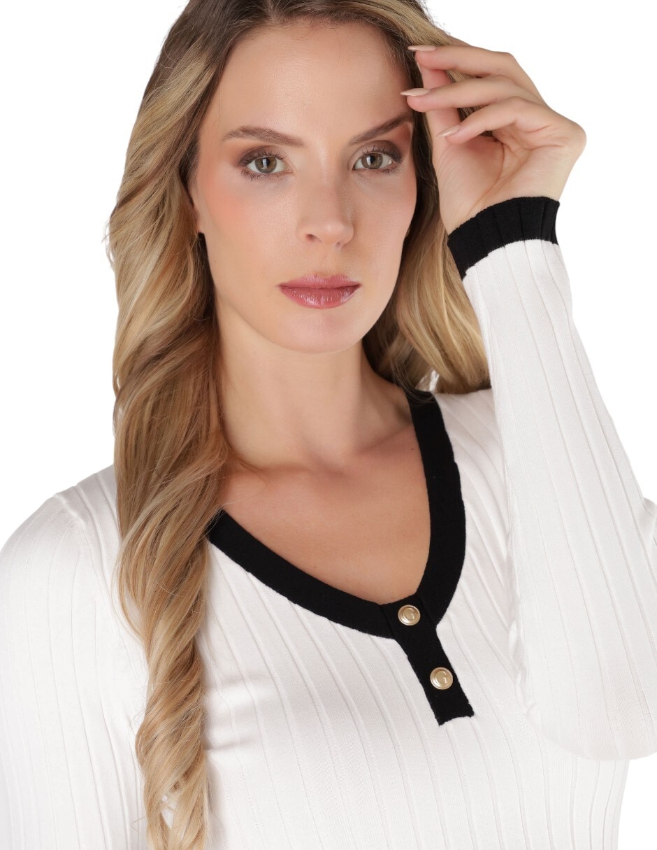 Suéter cuello henley para mujer 3