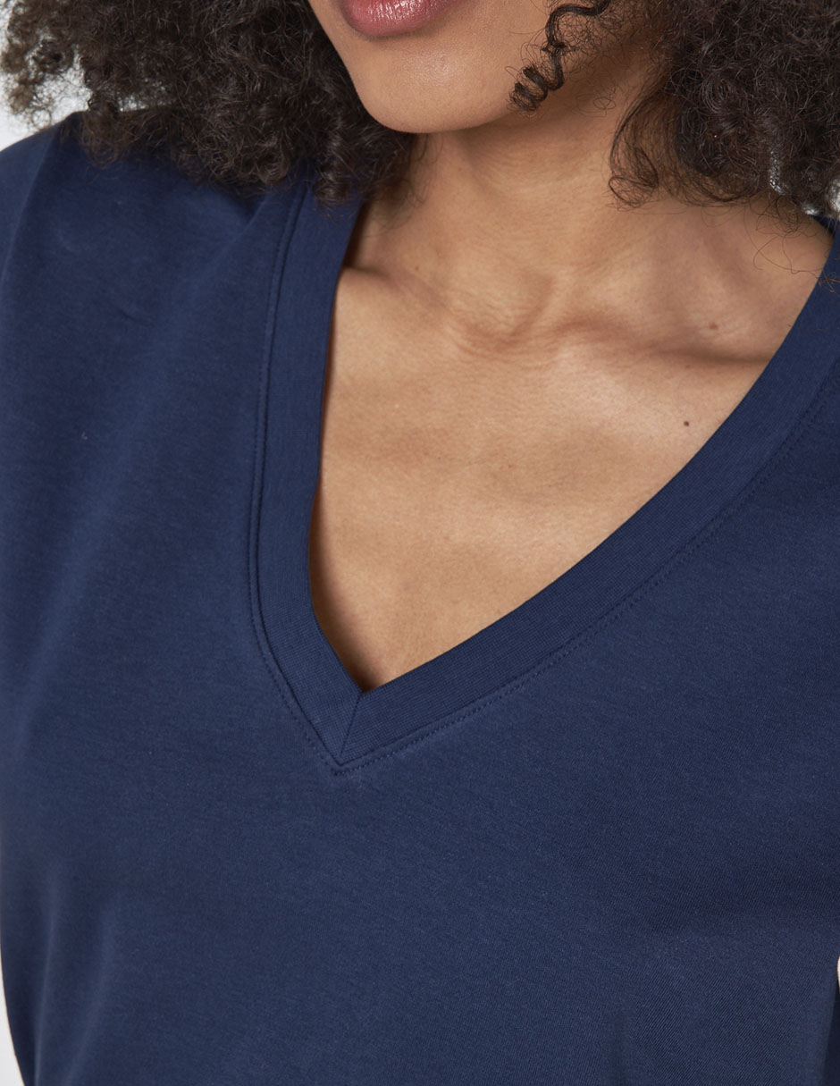 Playera manga corta cuello v para mujer 3