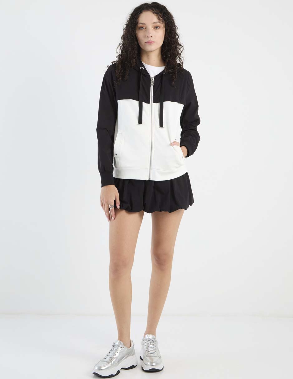 Sudadera con capucha y bolsa para mujer 3