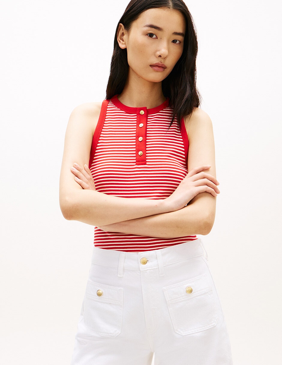 Playera sin manga cuello redondo para mujer