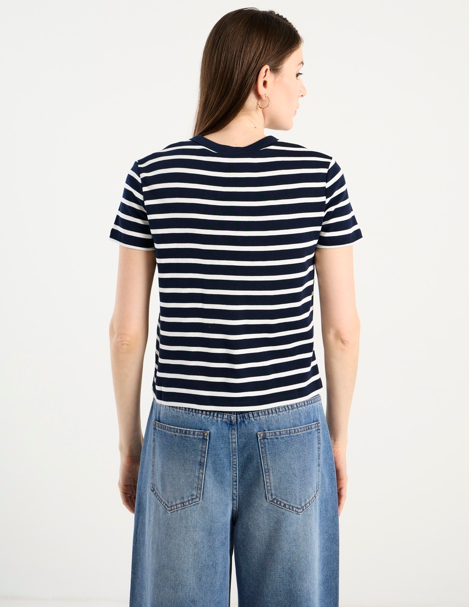 Playera manga corta cuello redondo para mujer 6