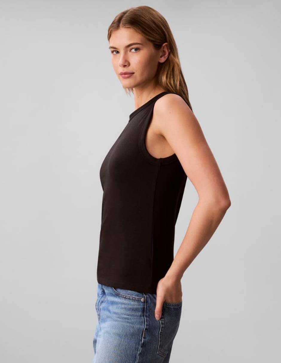Top con cuello 4