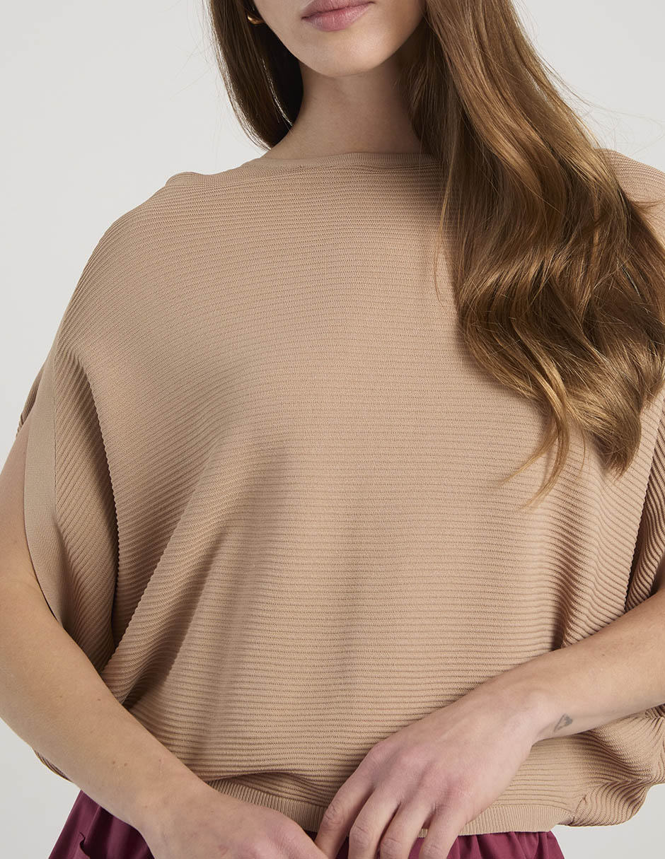 Suéter cuello ojal para mujer 4